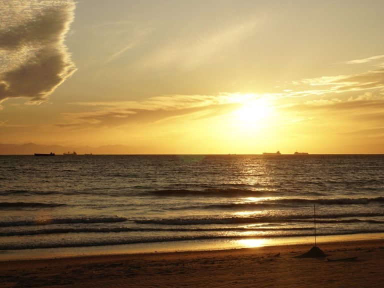 夕日を眺めるのに最適なビーチ