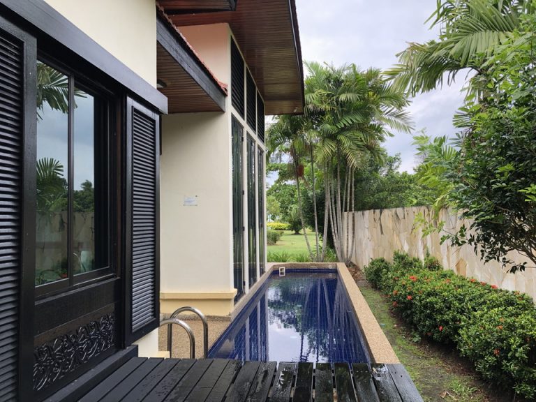 客室横プールの全体