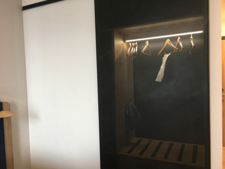 クローゼット(閉じてる状態)