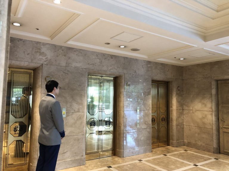 タワー館フロント階1階 エレベーターホール