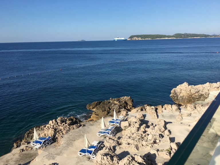 プライベートビーチ(1)