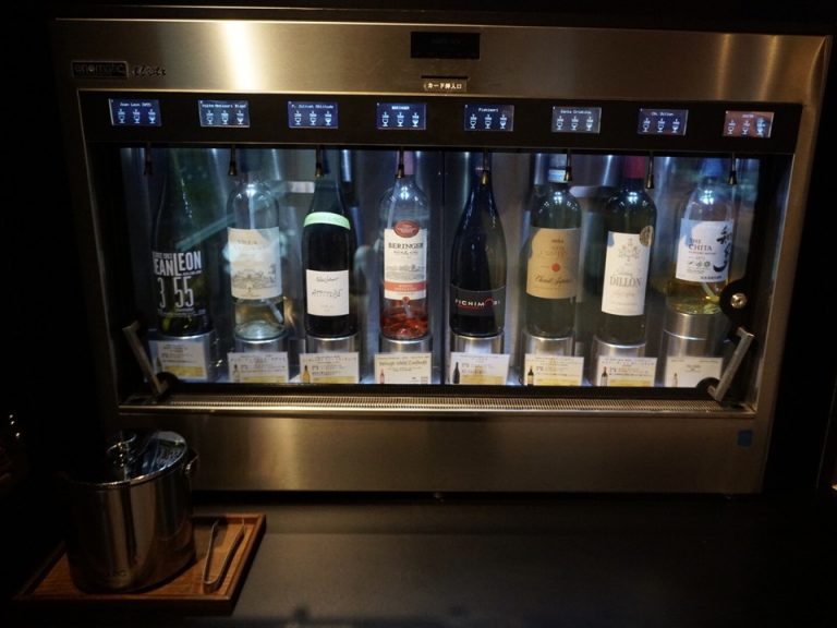 有料のワインバー