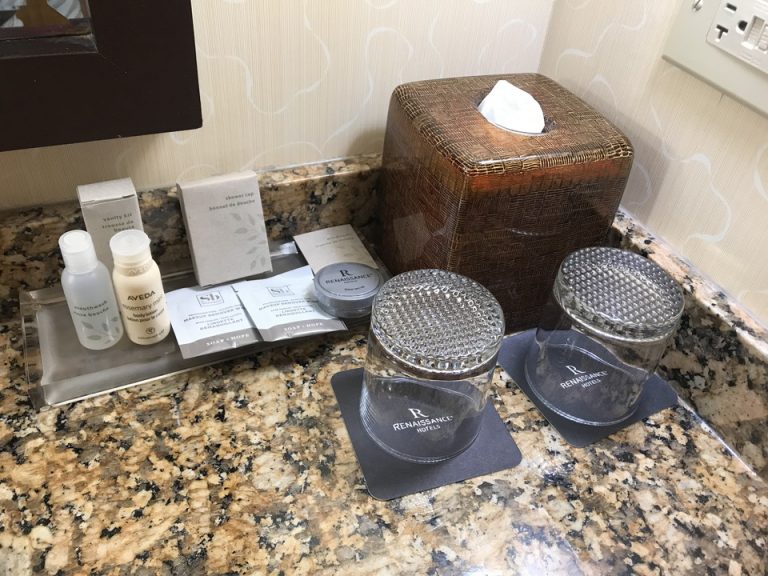 アベーダのアメニティーロックグラスもセットされていました