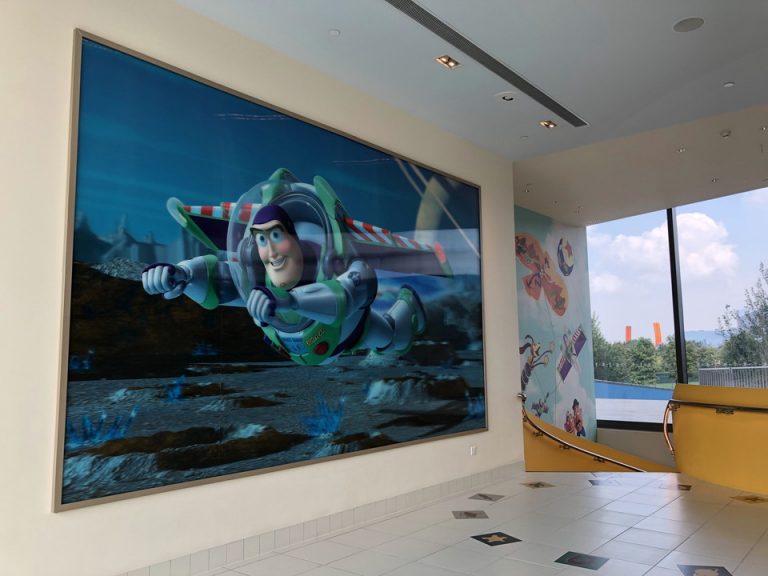 客室に行くまでの絵_03