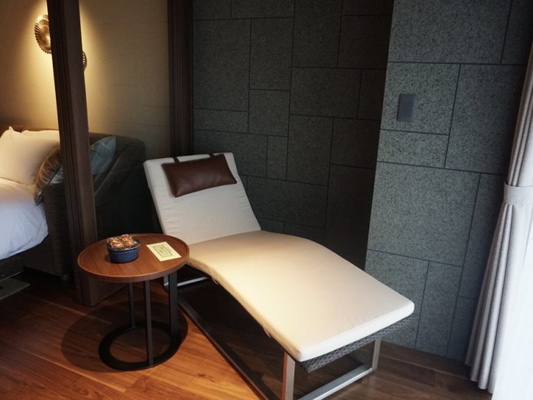 リラックススペースの椅子