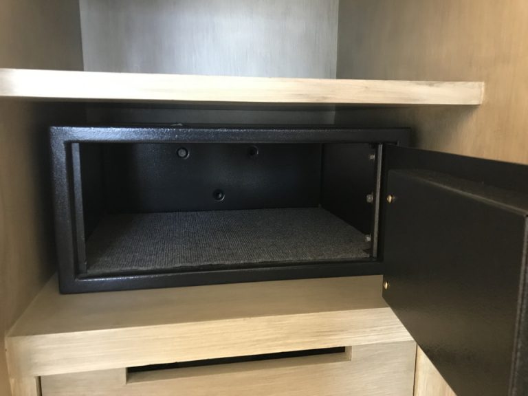 セーフティーボックス開けた状態