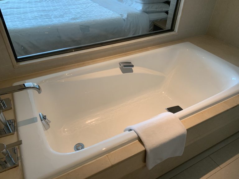 客室のバス・トイレ_バスタブ