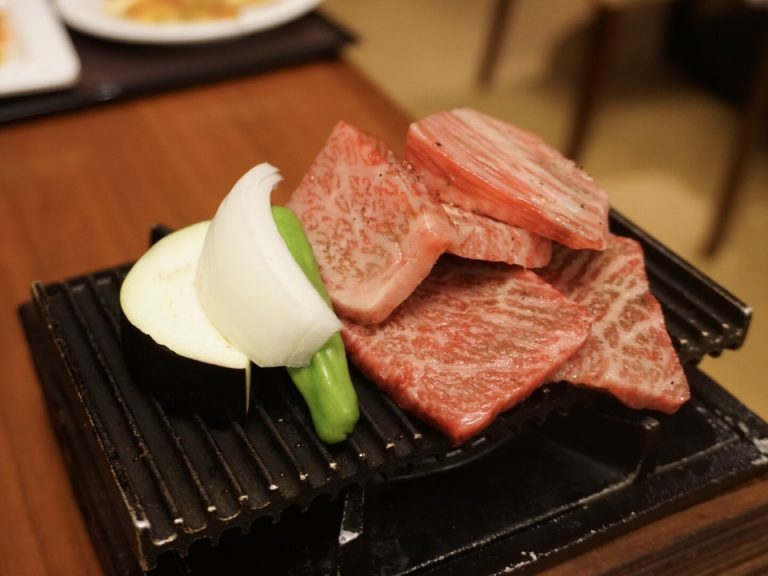 湖の栖宿泊者限定選べる特別料理ステーキ