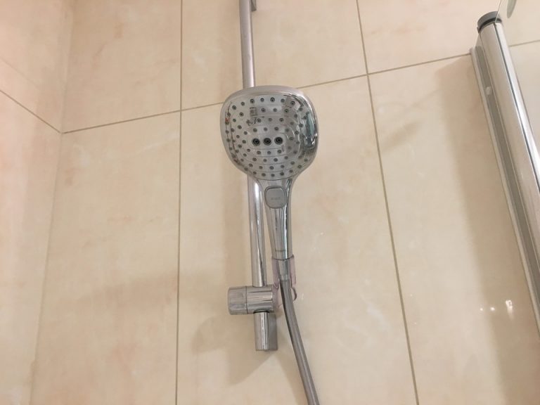 シャワーノズル