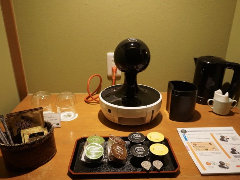 カフェスペースにはドルチェグストが