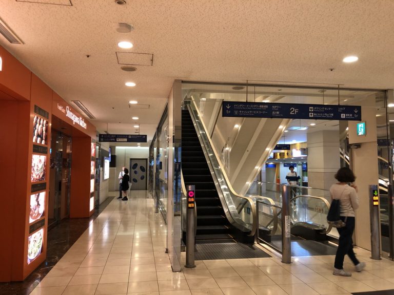 アネックスタワー2Fエントランス入ってす