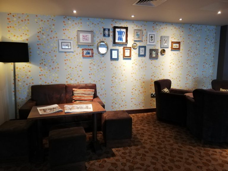 フロントのソファー2