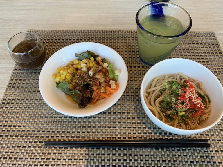 朝食 ビュッフェ1