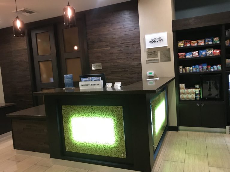 チェックインカウンター(1)