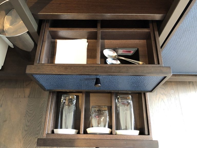 グラス・カップ