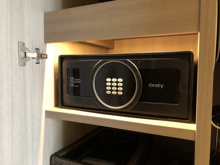 セーフティーボックス閉じた状態