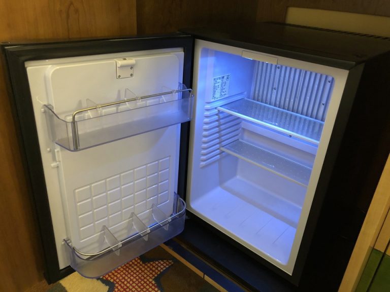 冷蔵庫(開)_03