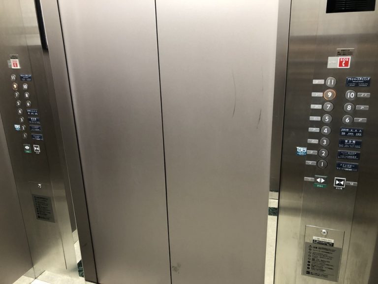 本館エレベーター(4)