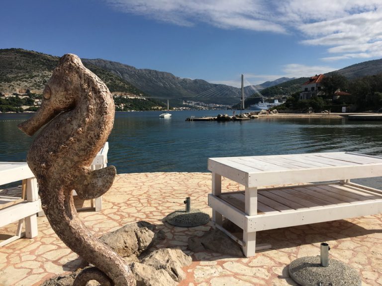 ホテル近くのビーチ