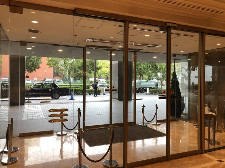 タワー館 エントランス(4)