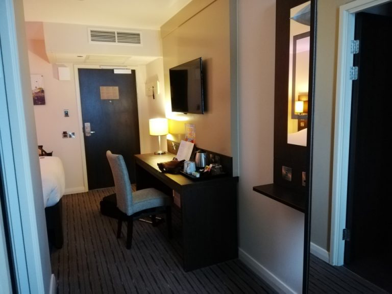 客室全体(窓際方向)1