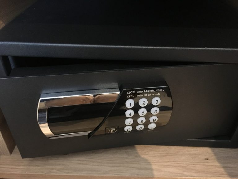 セーフティーボックス(閉じている状態)