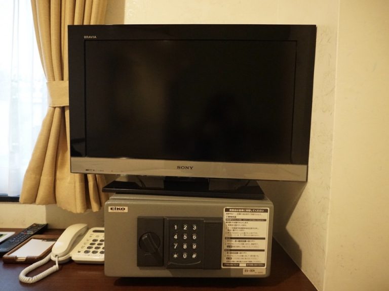 室内のテレビ