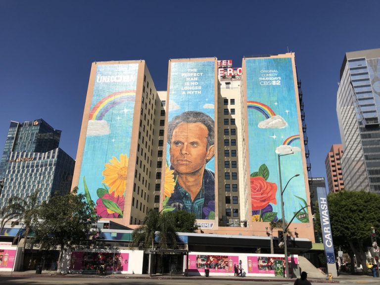 ダウンタウンの街にはこのようなアートも施されていました