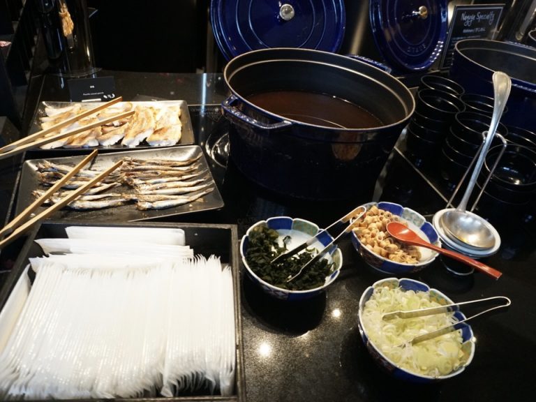 味噌汁と焼き魚