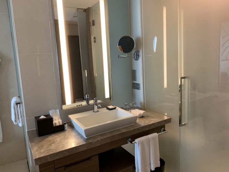 客室のバス・トイレ_洗面台全体