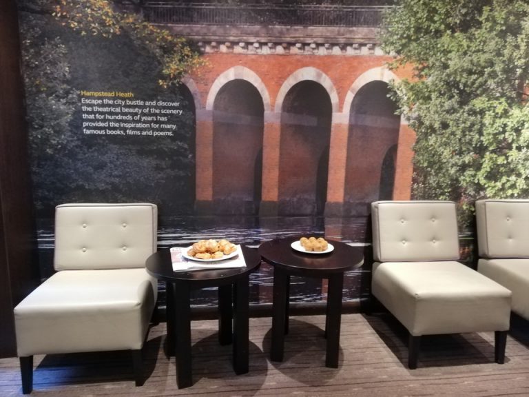 フロントにあったウェルカムブレッド2