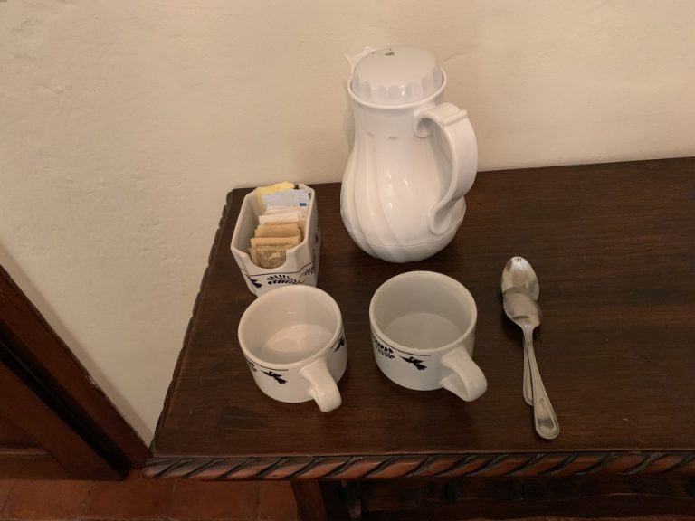 客室・コーヒーサービス3