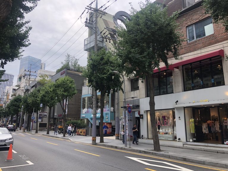 近隣ショッピング街