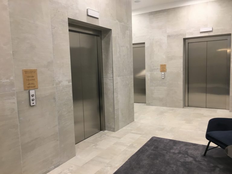 エレベーターホール エントランスフロア(1)