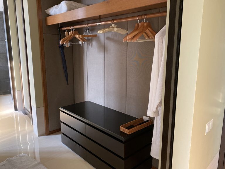 クローゼット全体2