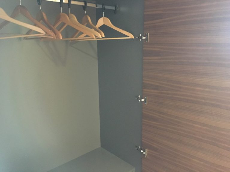 クローゼット(開いている状態)