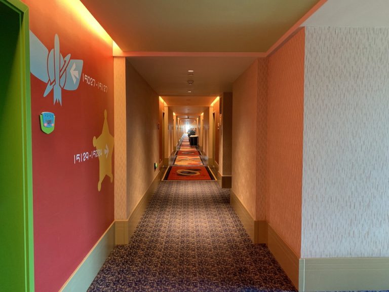 客室廊下全体_08