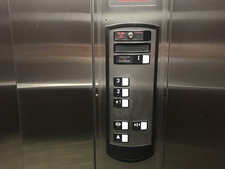 エレベーターボタン