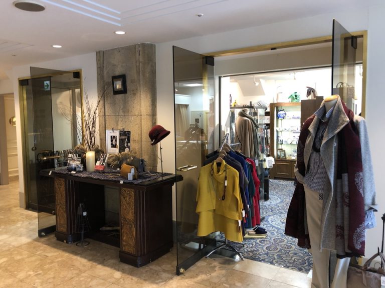 本館1F サンドリ―ショップ