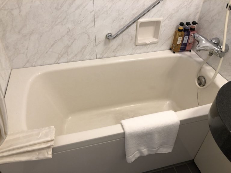 バスタブ