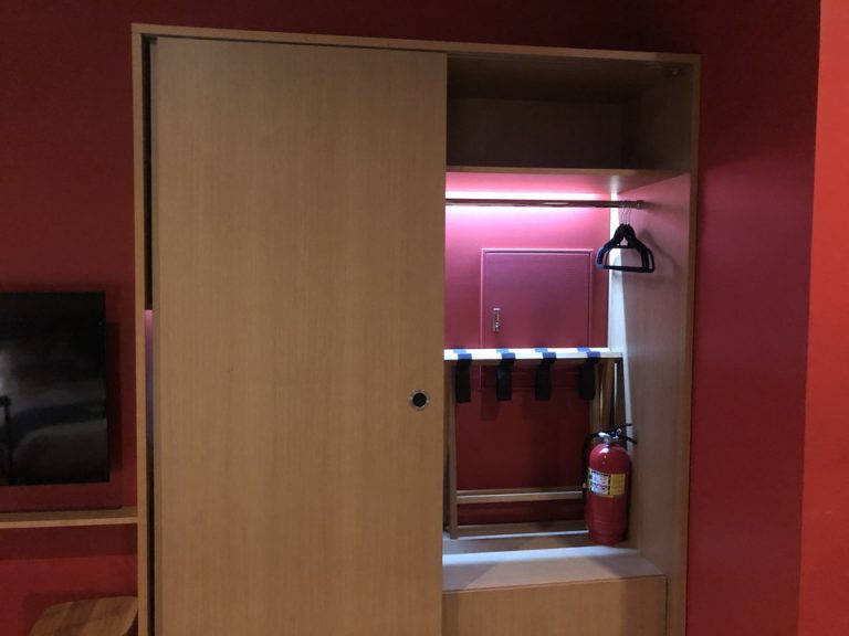 クローゼット中