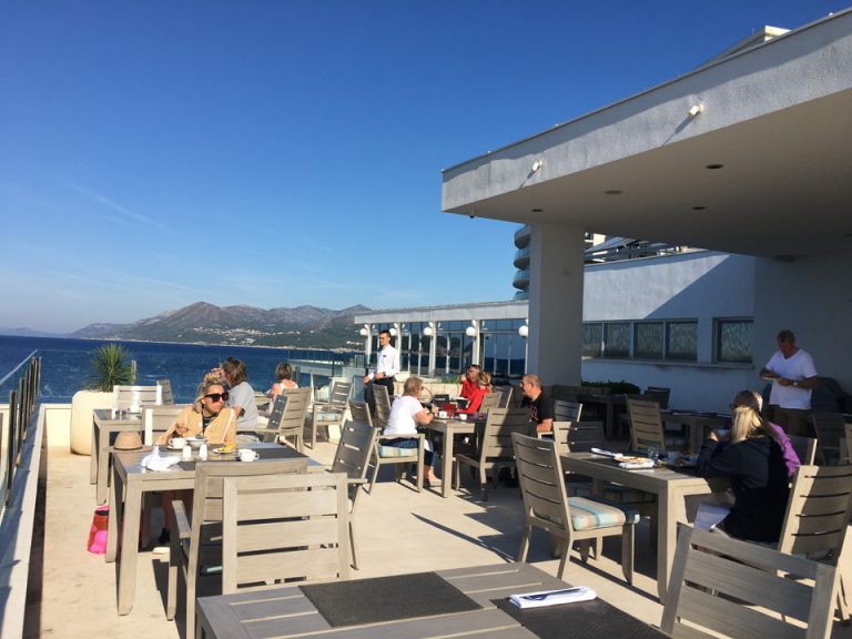 レストラン(テラス席)(1)