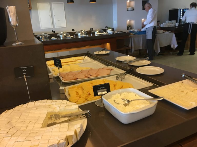 レストラン(ブュッフェスタイル)(3)