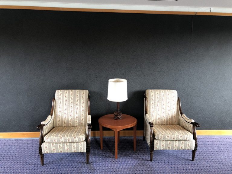 客室階エレベーターホール(2)