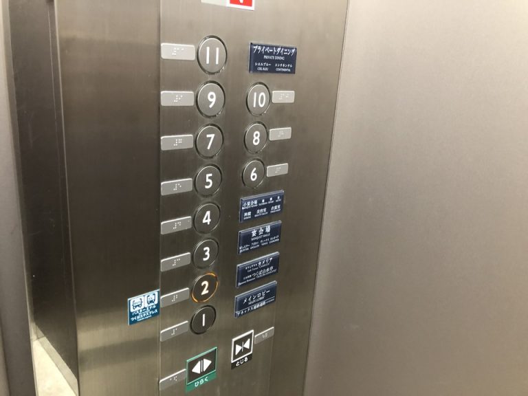本館エレベーター(5)
