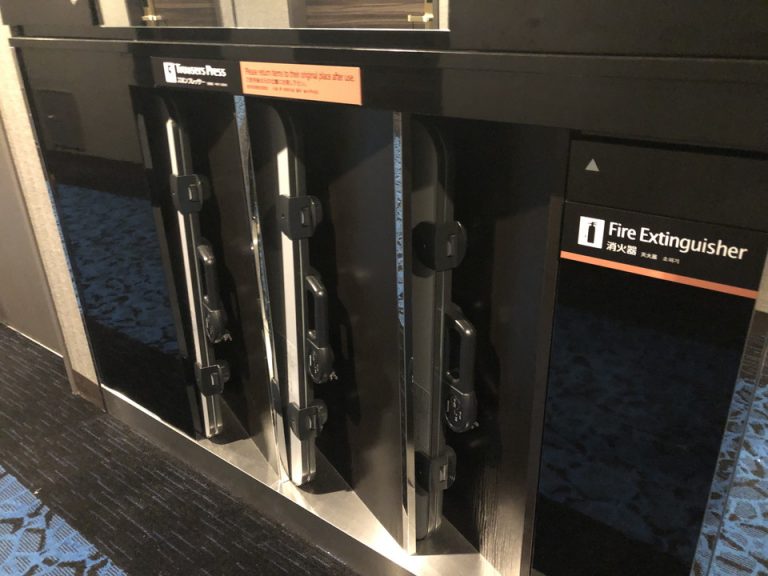 廊下にズボンプレッサー(1)