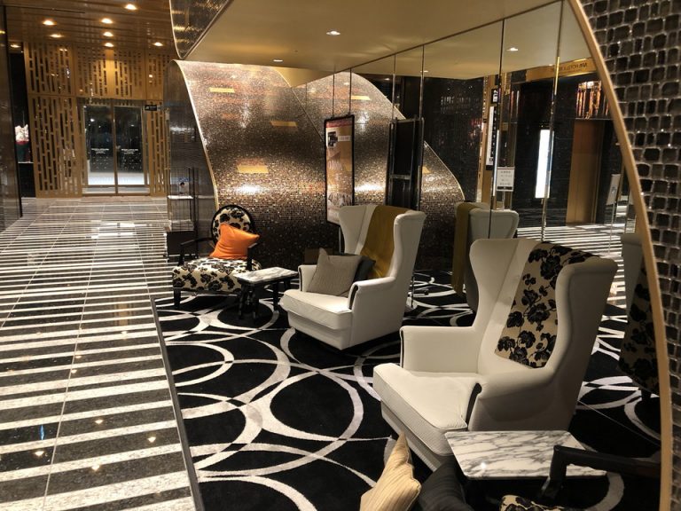 フロントロビー階 エレベーターホール