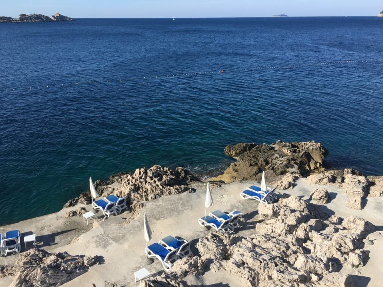 プライベートビーチ