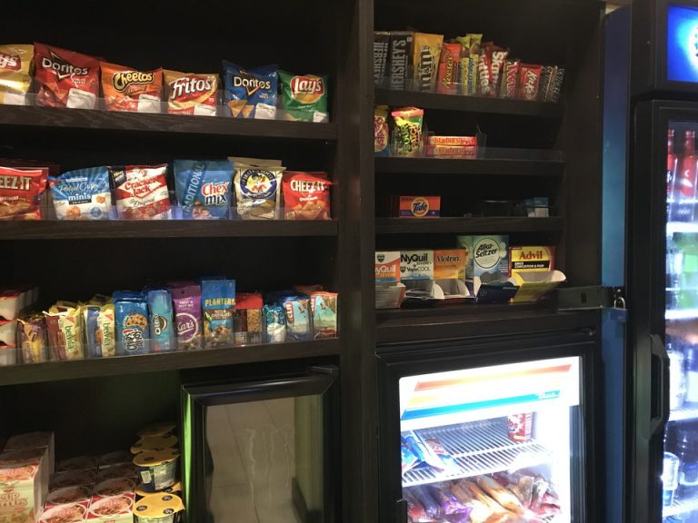 スナックコーナー