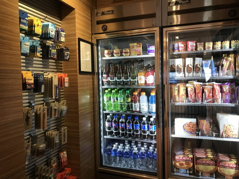 スナックコーナー